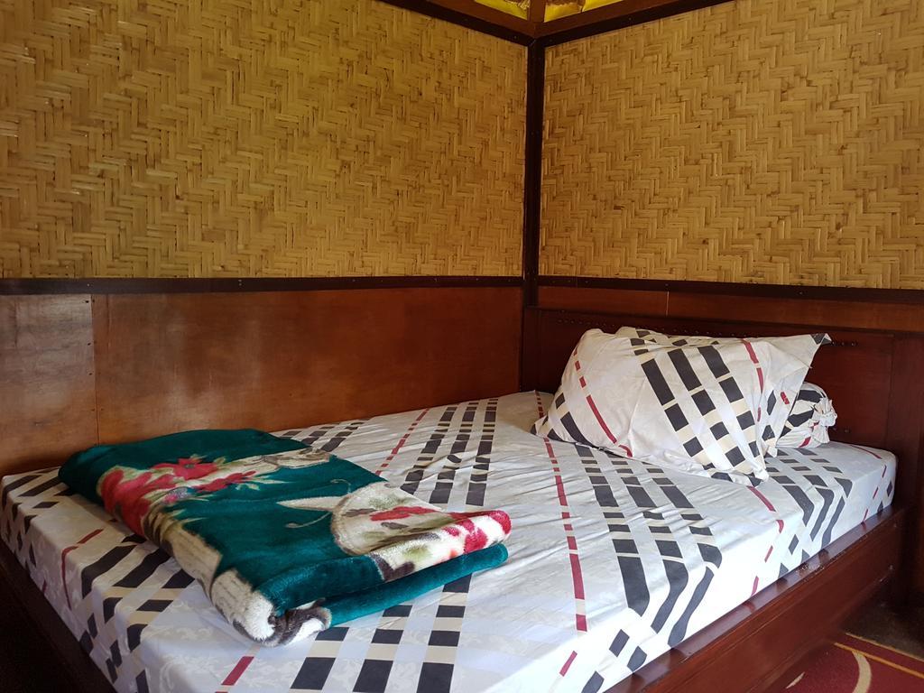 Radiya Guesthouse Sembalunlawang Habitación foto
