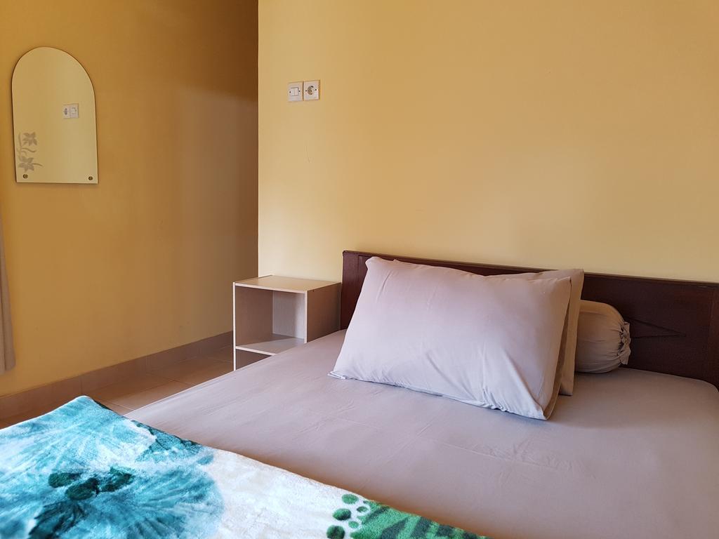 Radiya Guesthouse Sembalunlawang Habitación foto